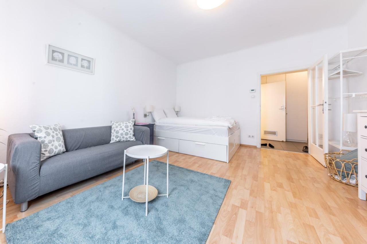 Apartment Near Naschmarkt Вена Экстерьер фото