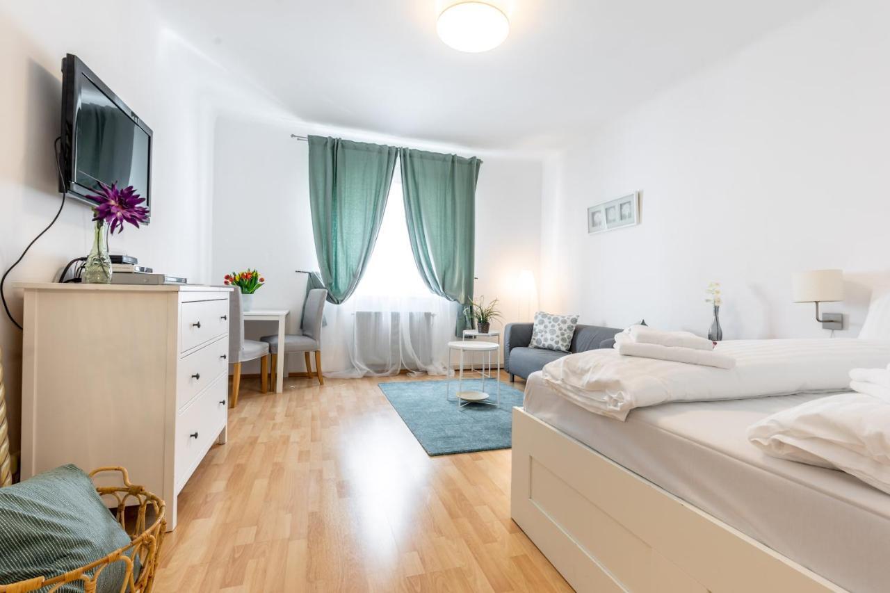 Apartment Near Naschmarkt Вена Экстерьер фото